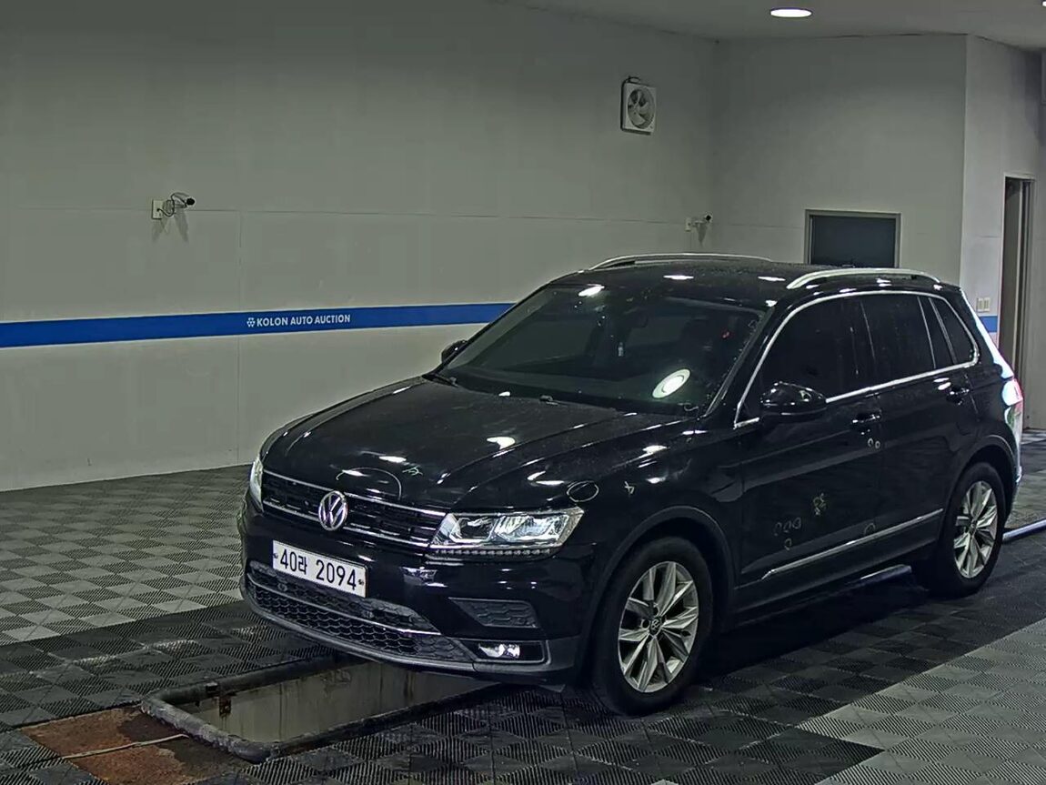 VOLKSWAGEN TIGUAN (2ND GEN) 2.0 TDI PREMIUM 2018 - zdjęcie 2