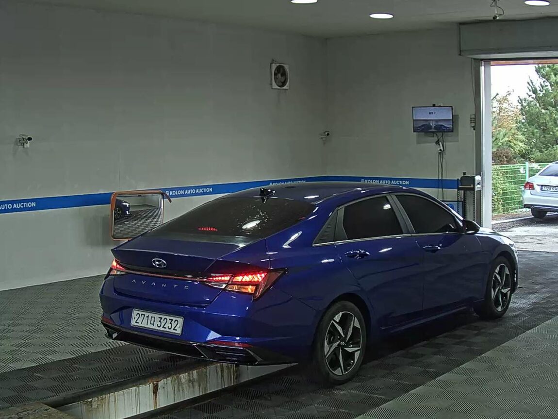 HYUNDAI AVANTE (CN7) 1.6 GASOLINE INSPIRATION 2021 - zdjęcie 5