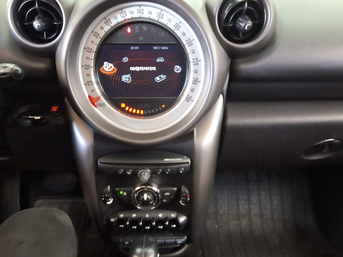 MINI COUNTRYMAN 2.0 D SE 2012 - zdjęcie 24