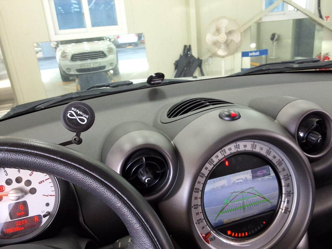 MINI COUNTRYMAN 2.0 D SE 2012 - zdjęcie 25