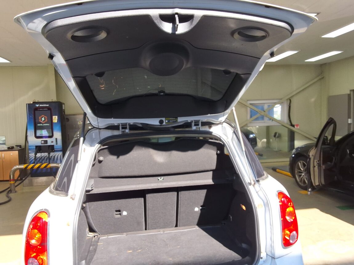 MINI COUNTRYMAN 2.0 D SE 2012 - zdjęcie 16