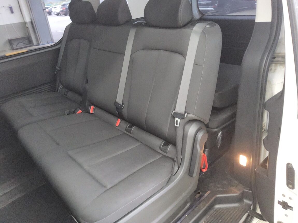 HYUNDAI STARIA 2.2 DIESEL TOURER 11-SEATER 4WD SMART 2022 - zdjęcie 12