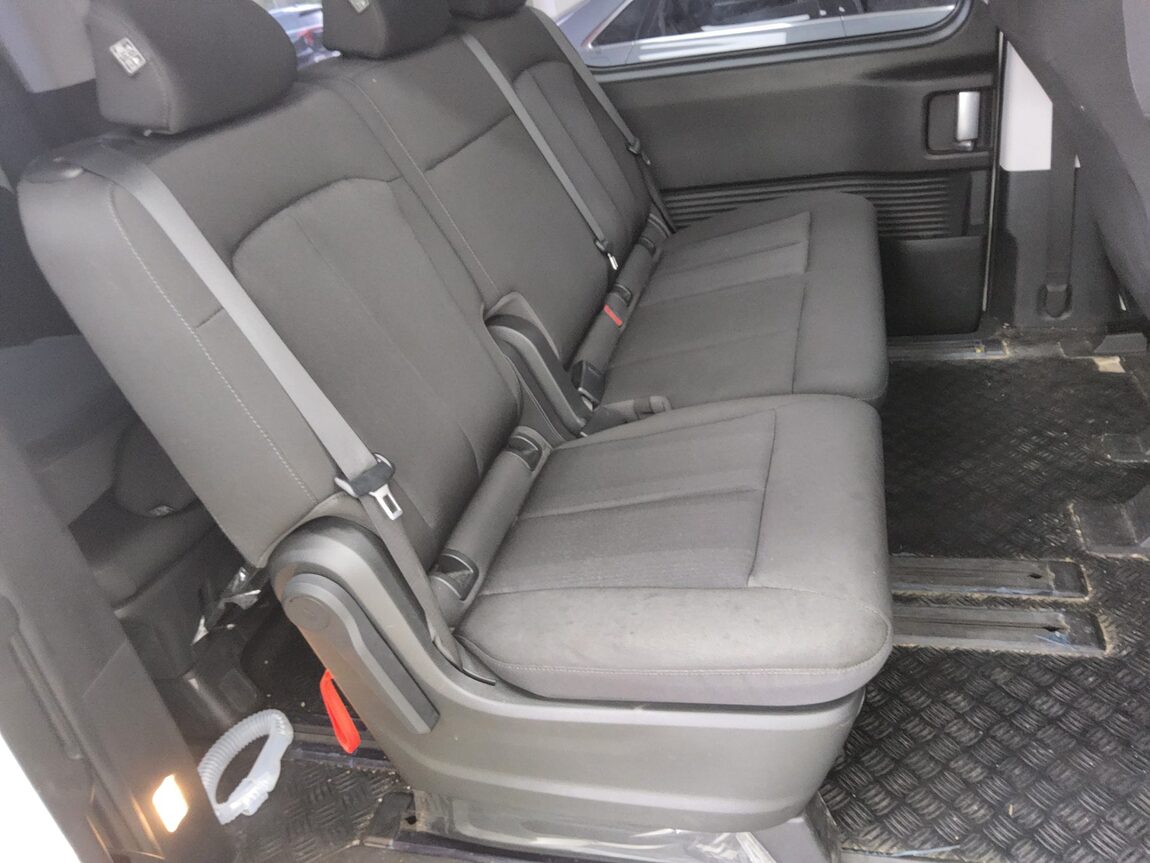HYUNDAI STARIA 2.2 DIESEL TOURER 11-SEATER 4WD SMART 2022 - zdjęcie 13