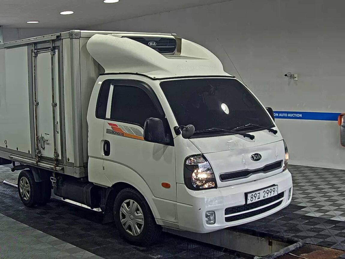 KIA BONGO III CARGO FREEZER BOX TRUCK 1 TON KING CAB 2019 - zdjęcie 3