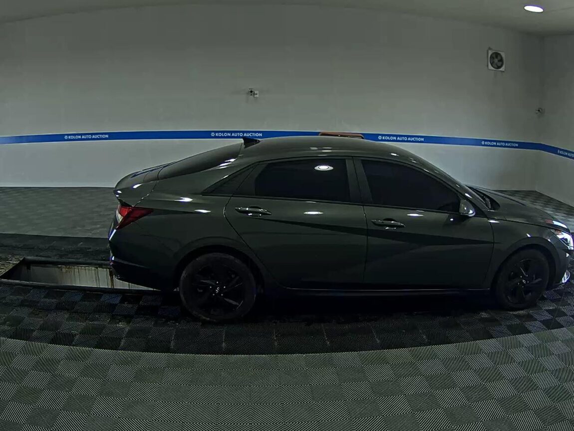 HYUNDAI AVANTE (CN7) 1.6 GASOLINE MODERN 2023 - zdjęcie 4