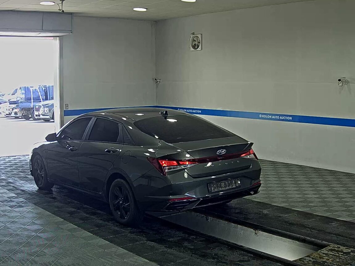 HYUNDAI AVANTE (CN7) 1.6 GASOLINE MODERN 2023 - zdjęcie 6
