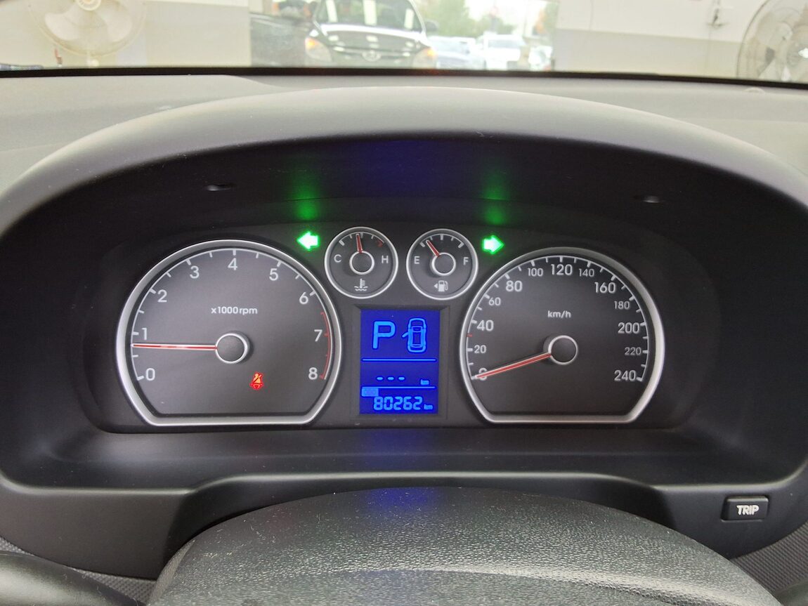 HYUNDAI i30 1.6 VVT LUXURY 2008 - zdjęcie 9