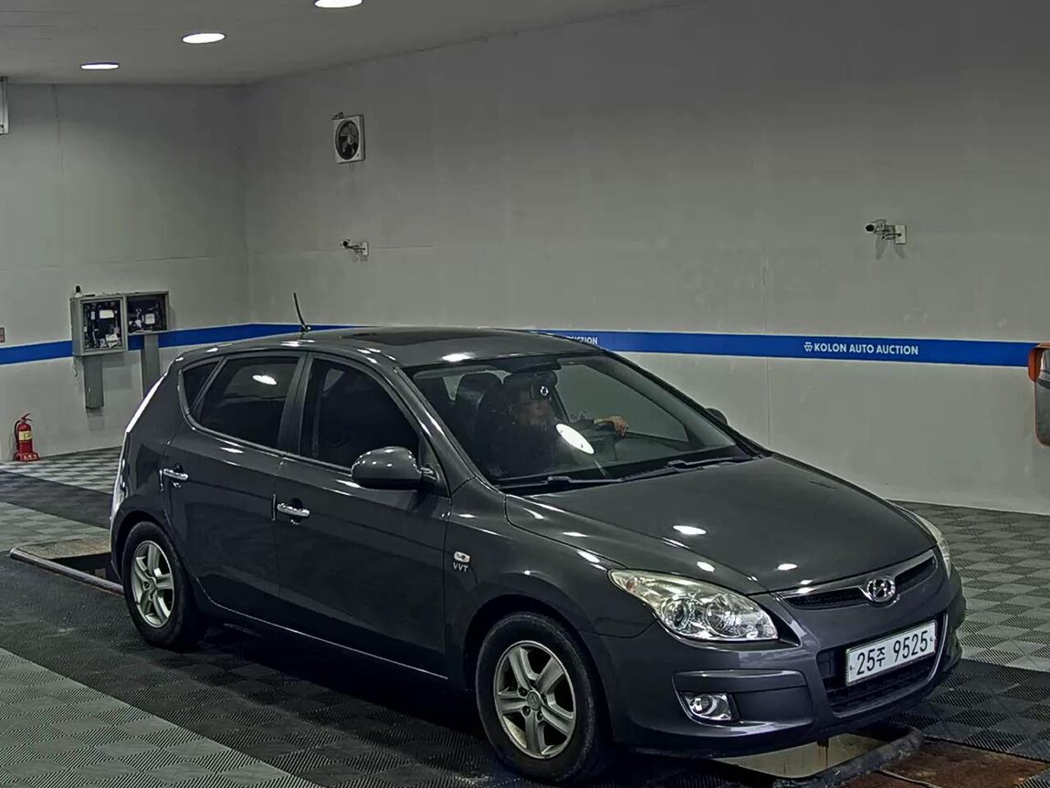 HYUNDAI i30 1.6 VVT LUXURY 2008 - zdjęcie 3