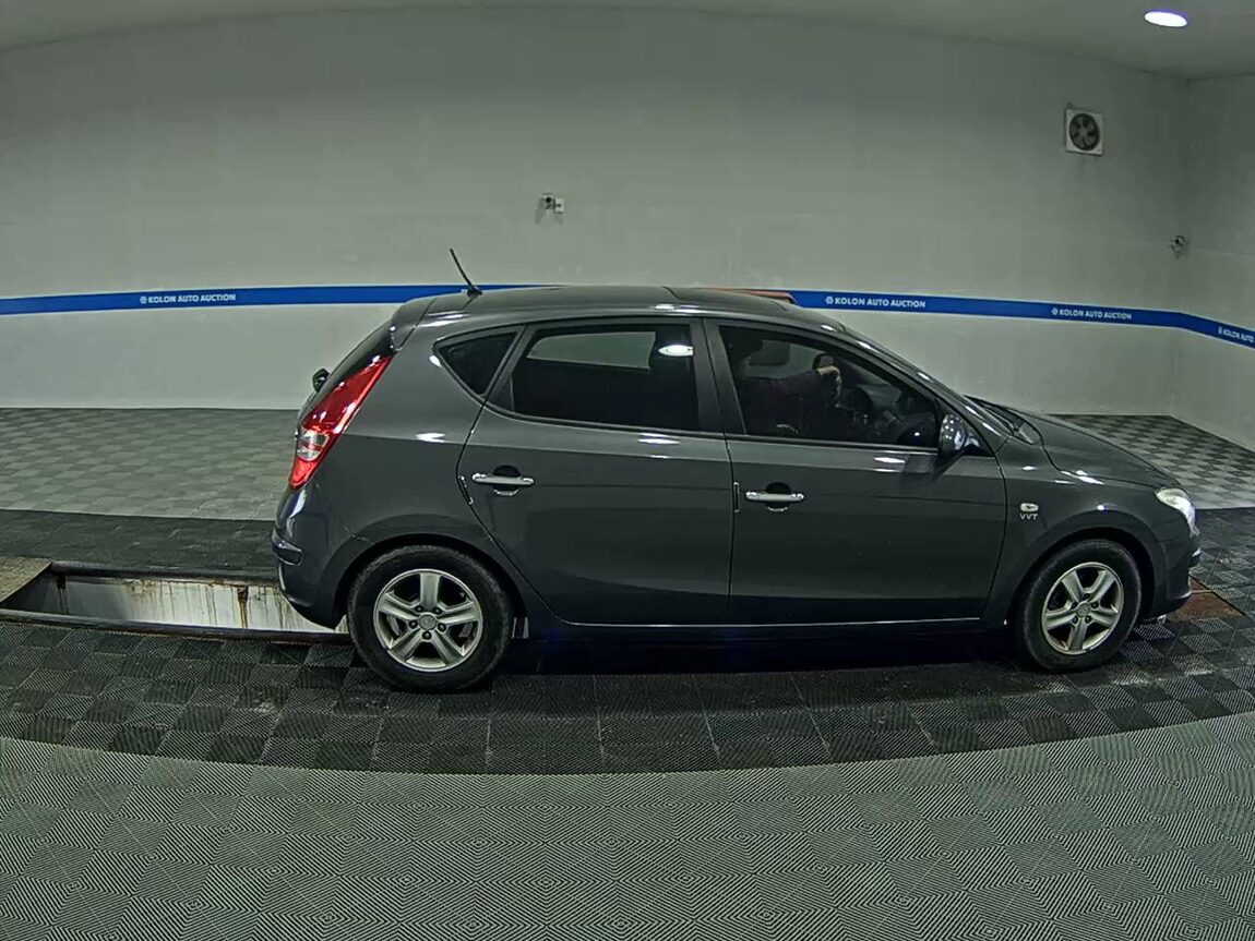HYUNDAI i30 1.6 VVT LUXURY 2008 - zdjęcie 4