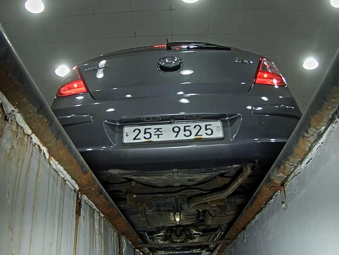 HYUNDAI i30 1.6 VVT LUXURY 2008 - zdjęcie 8