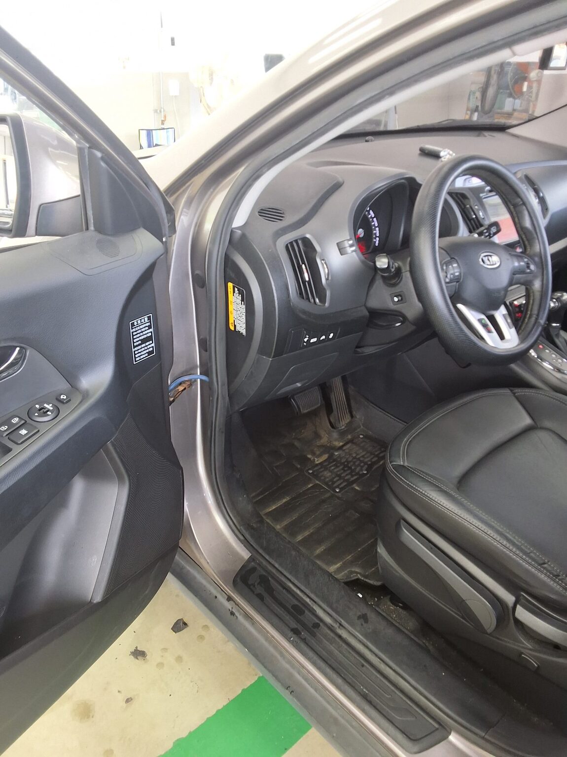 KIA SPORTAGE R DIESEL R2.0 2WD TLX LUXURY MODEL 2012 - zdjęcie 10