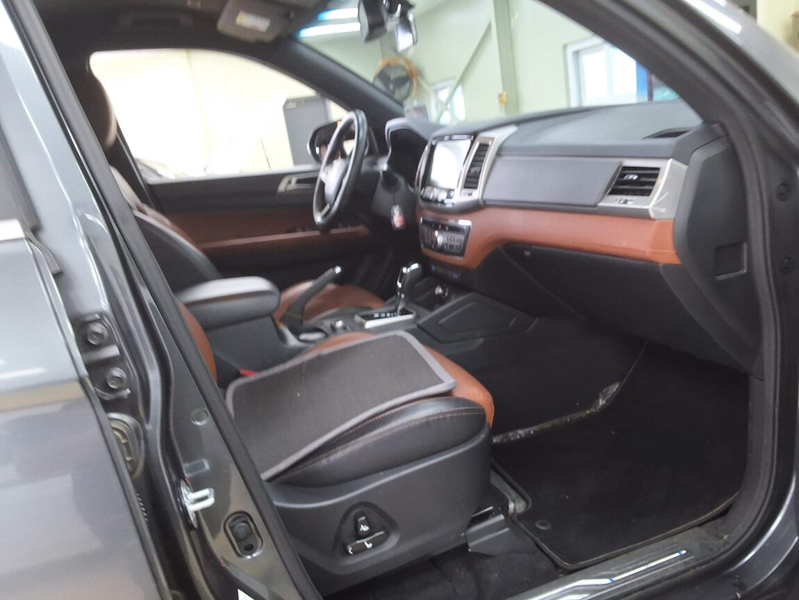 KG MOBILITY (SSANGYONG) REXTON SPORTS 2.2 4WD NOBLESSE 2018 - zdjęcie 15
