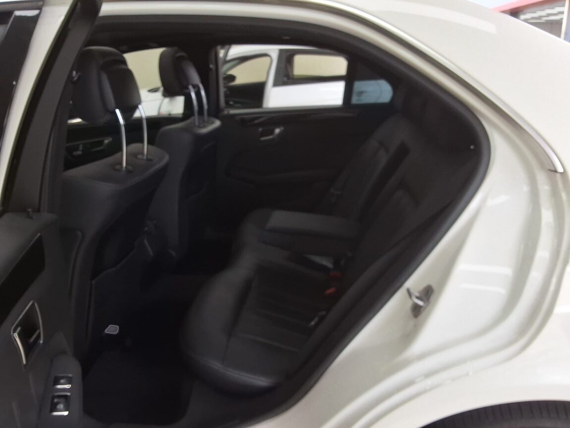 MERCEDES-BENZ E-CLASS (4TH GEN) E300 4MATIC AVANTGARDE 2014 - zdjęcie 13
