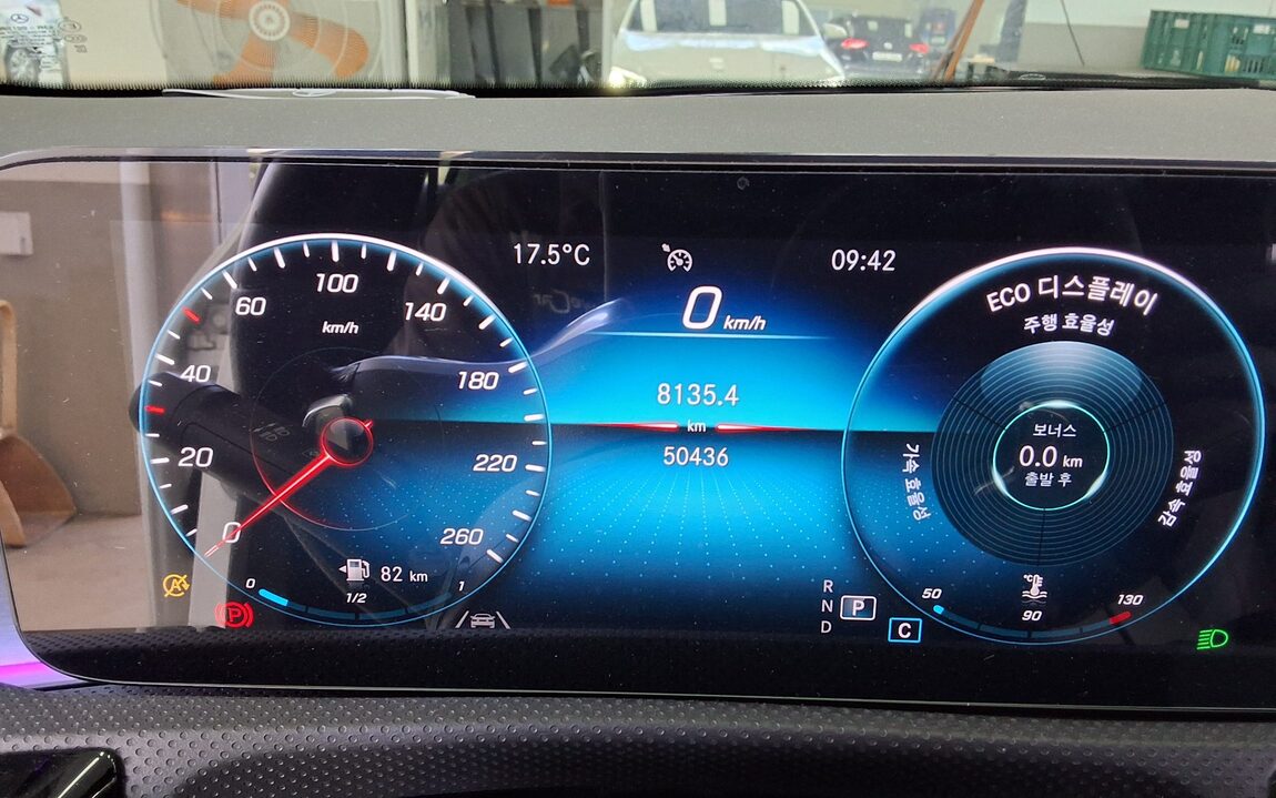 MERCEDES-BENZ CLA-CLASS (2ND GEN) CLA250 4MATIC 2021 - zdjęcie 9
