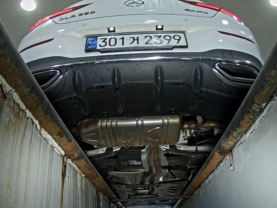 MERCEDES-BENZ CLA-CLASS (2ND GEN) CLA250 4MATIC 2021 - zdjęcie 8