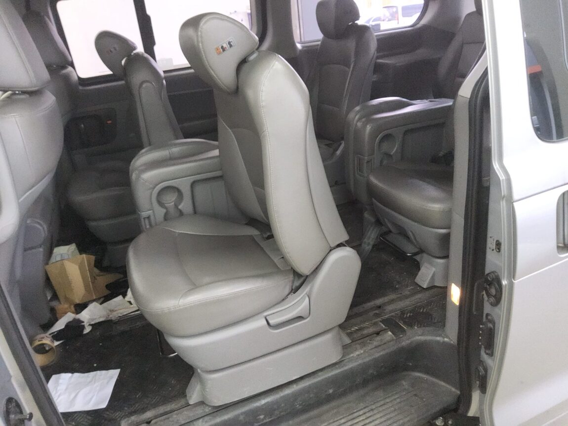 HYUNDAI THE NEW GRAND STAREX 12-SEATER DIESEL SMART 2019 - zdjęcie 12