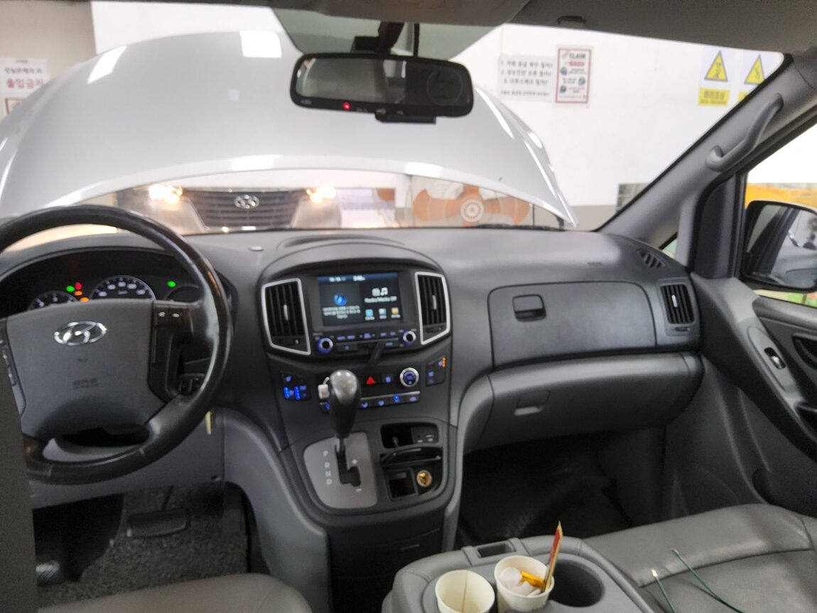 HYUNDAI THE NEW GRAND STAREX 12-SEATER DIESEL SMART 2019 - zdjęcie 11