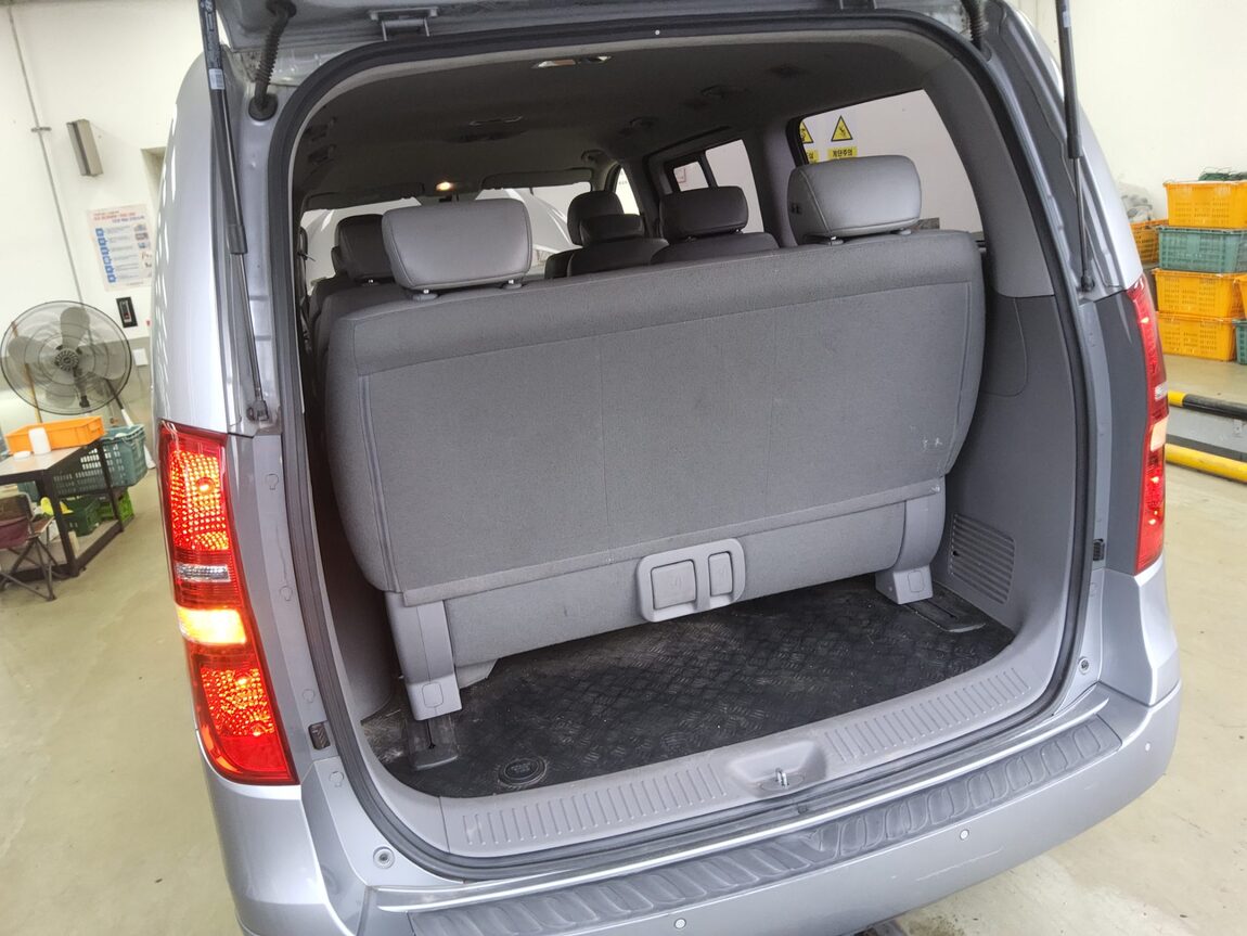 HYUNDAI THE NEW GRAND STAREX 12-SEATER DIESEL SMART 2019 - zdjęcie 15