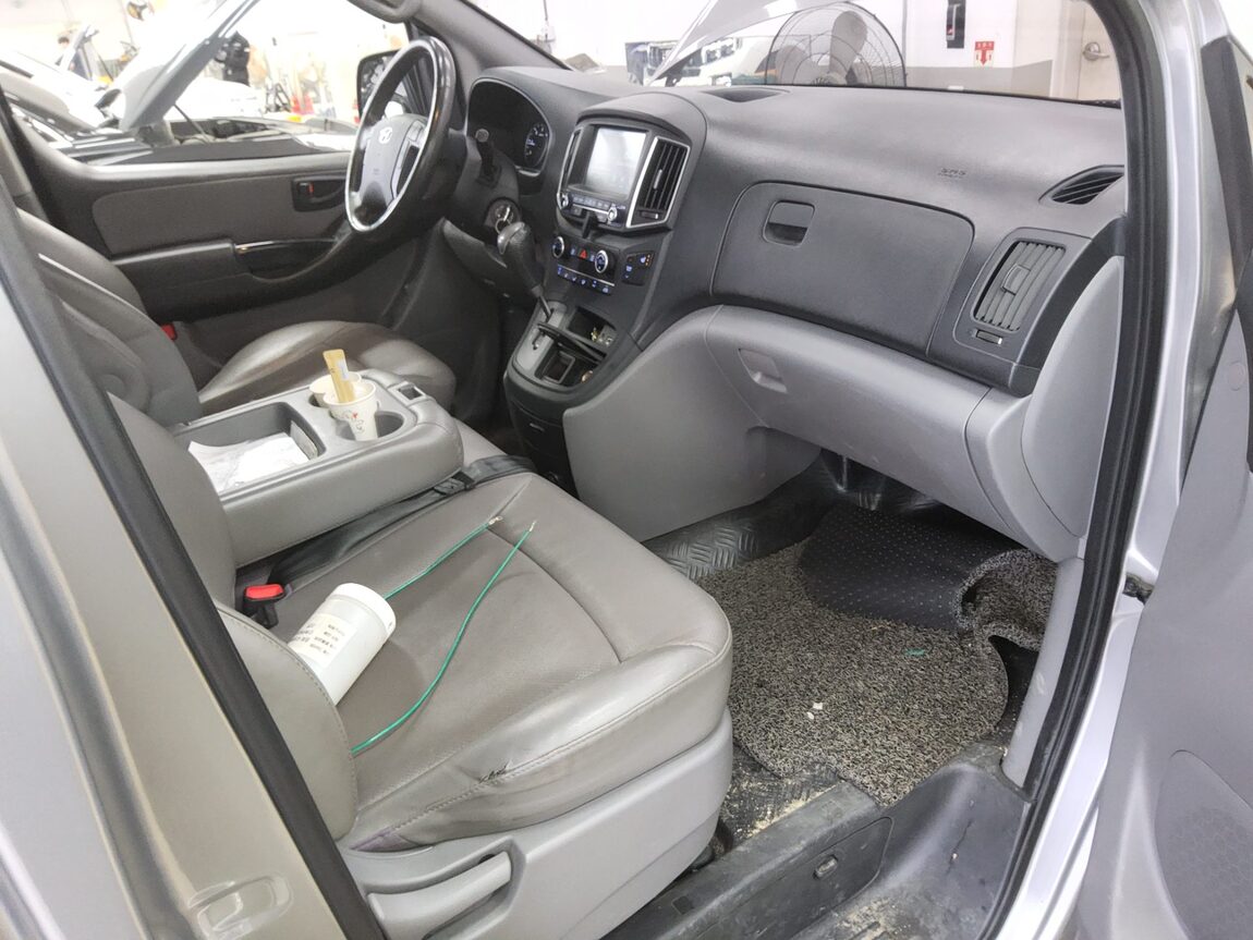 HYUNDAI THE NEW GRAND STAREX 12-SEATER DIESEL SMART 2019 - zdjęcie 14
