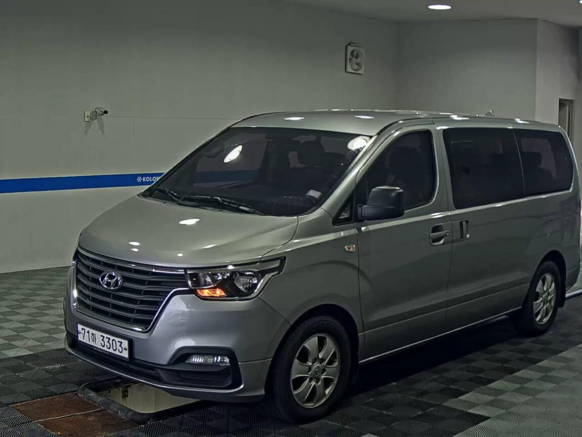 HYUNDAI THE NEW GRAND STAREX 12-SEATER DIESEL SMART 2019 - zdjęcie 2