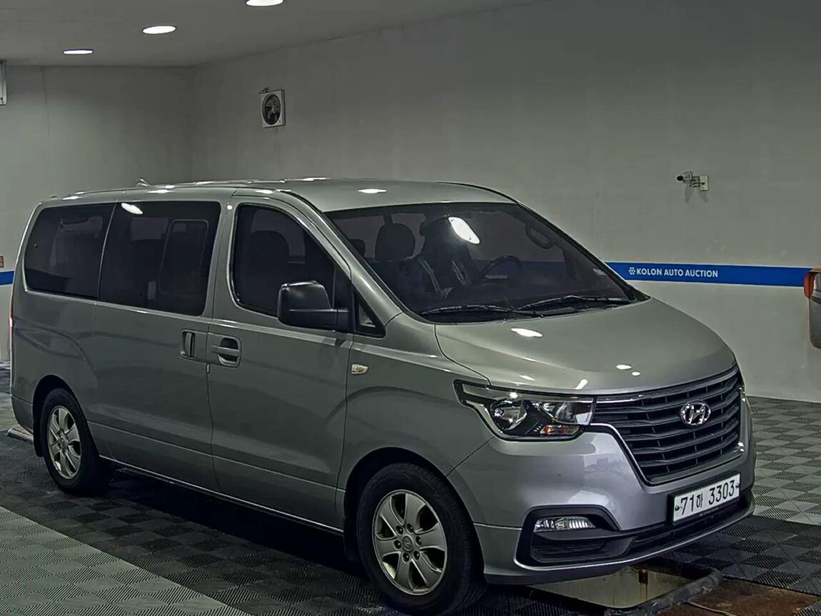 HYUNDAI THE NEW GRAND STAREX 12-SEATER DIESEL SMART 2019 - zdjęcie 3