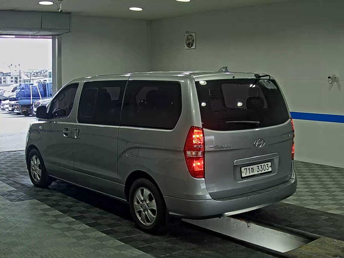 HYUNDAI THE NEW GRAND STAREX 12-SEATER DIESEL SMART 2019 - zdjęcie 6