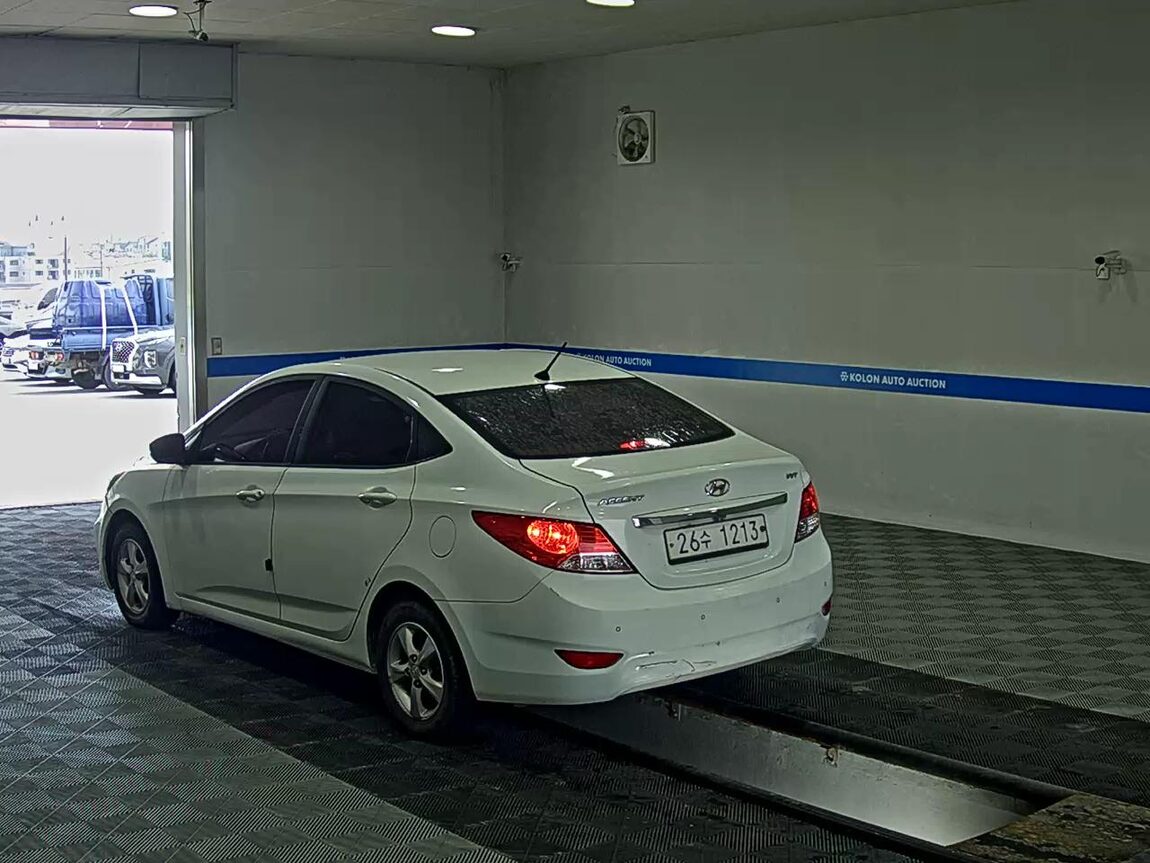 HYUNDAI NEW ACCENT 1.4 VVT MODERN 2014 - zdjęcie 6