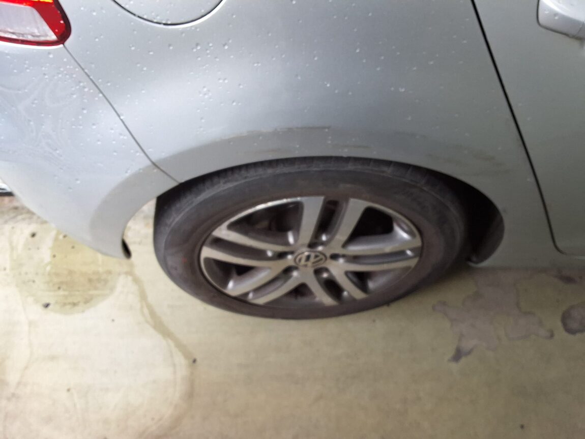 VOLKSWAGEN GOLF (6TH GEN) 1.6 TDI BLUEMOTION 2012 - zdjęcie 22