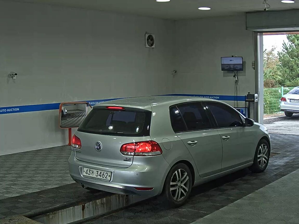 VOLKSWAGEN GOLF (6TH GEN) 1.6 TDI BLUEMOTION 2012 - zdjęcie 5