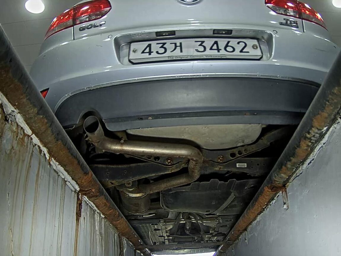 VOLKSWAGEN GOLF (6TH GEN) 1.6 TDI BLUEMOTION 2012 - zdjęcie 8