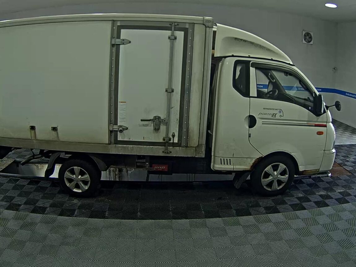 HYUNDAI PORTER II FREEZER BOX TRUCK SUPER CAB 2017 - zdjęcie 4