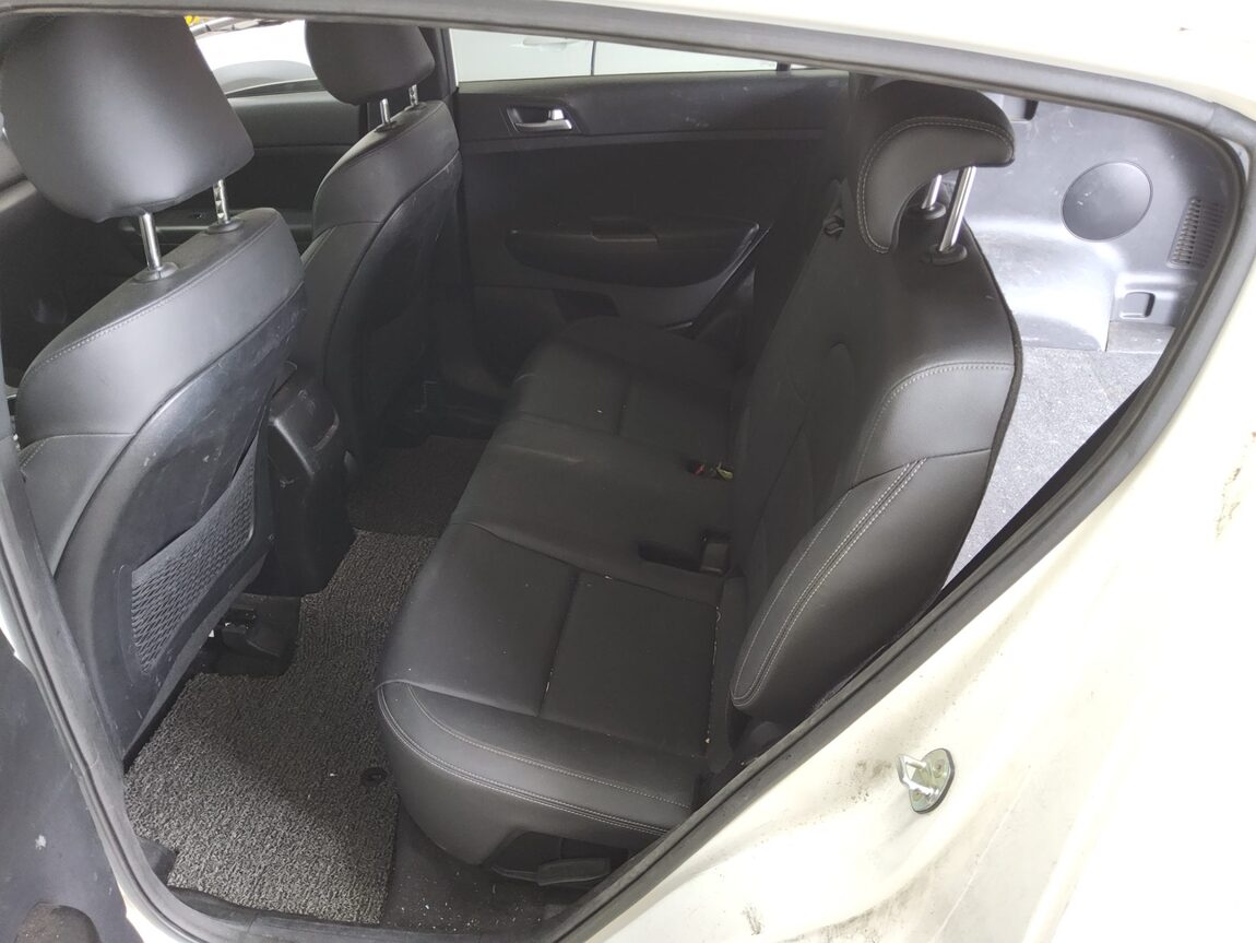 KIA SPORTAGE THE BOLD 1.6 DIESEL 2WD TRENDY 2022 - zdjęcie 12