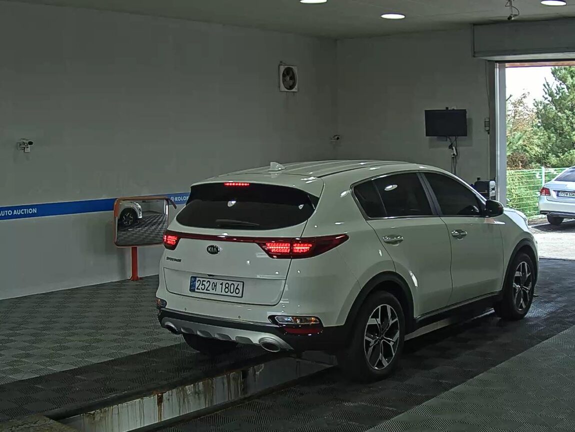 KIA SPORTAGE THE BOLD 1.6 DIESEL 2WD TRENDY 2022 - zdjęcie 5