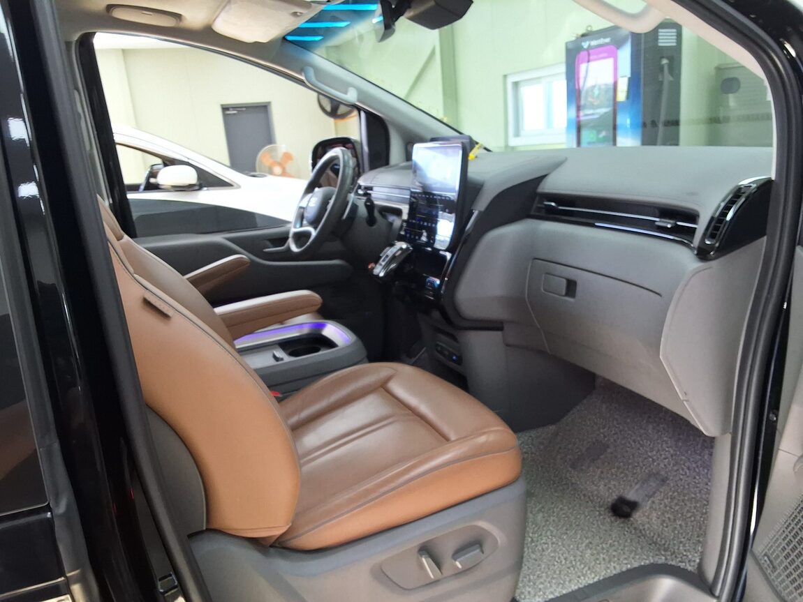 HYUNDAI STARIA 2.2 DIESEL LOUNGE 9-SEATER 4WD INSPIRATION 2023 - zdjęcie 15