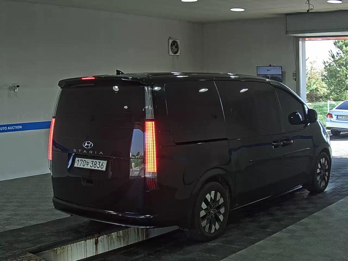 HYUNDAI STARIA 2.2 DIESEL LOUNGE 9-SEATER 4WD INSPIRATION 2023 - zdjęcie 5