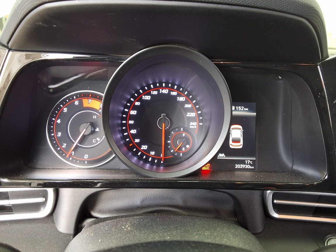 HYUNDAI AVANTE (CN7) 1.6 GASOLINE MODERN 2021 - zdjęcie 9