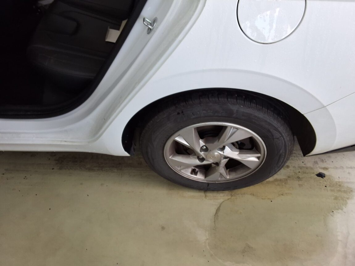 HYUNDAI AVANTE (CN7) 1.6 GASOLINE MODERN 2021 - zdjęcie 21