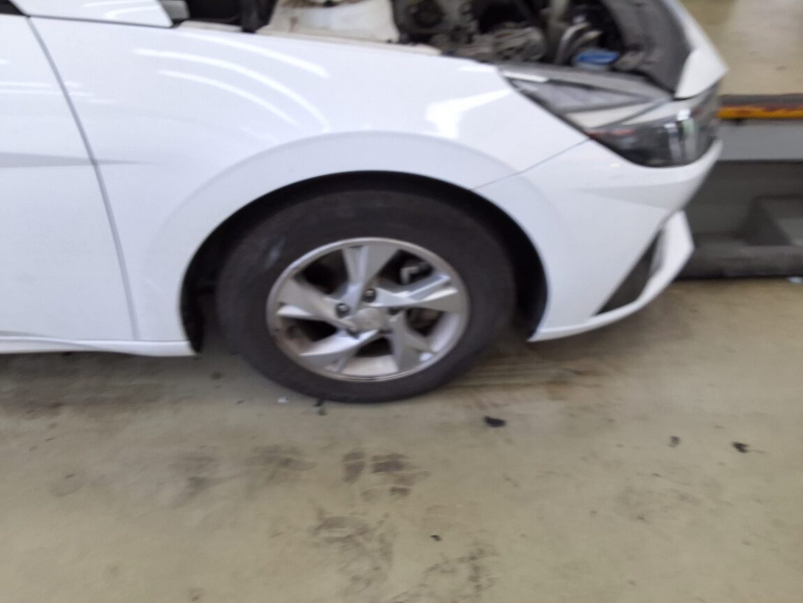 HYUNDAI AVANTE (CN7) 1.6 GASOLINE MODERN 2021 - zdjęcie 22