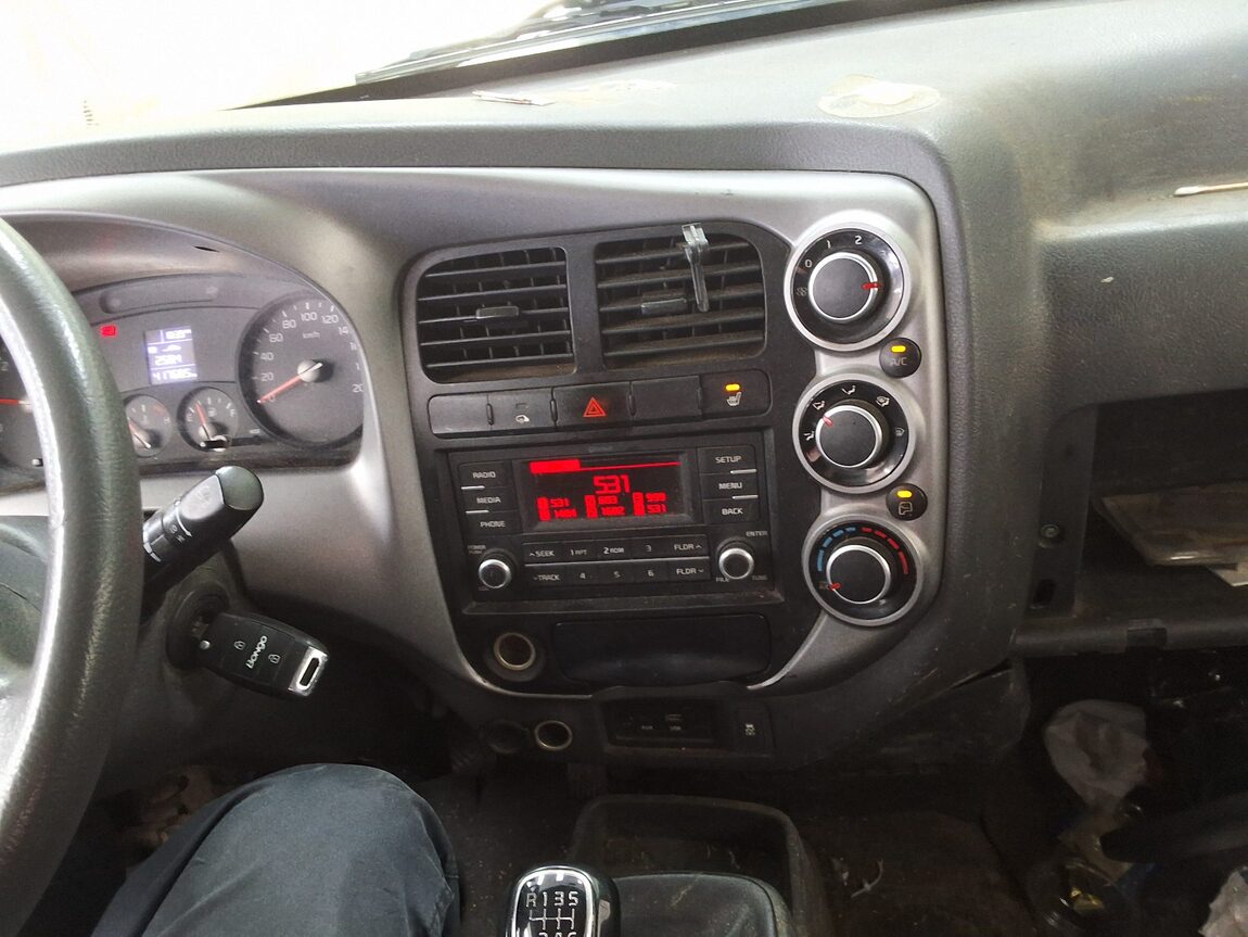 KIA BONGO III CARGO CRDi KING CAB EXTRA LONG WHEELBASE 2018 - zdjęcie 20