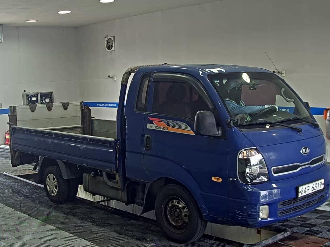 KIA BONGO III CARGO CRDi KING CAB EXTRA LONG WHEELBASE 2018 - zdjęcie 3