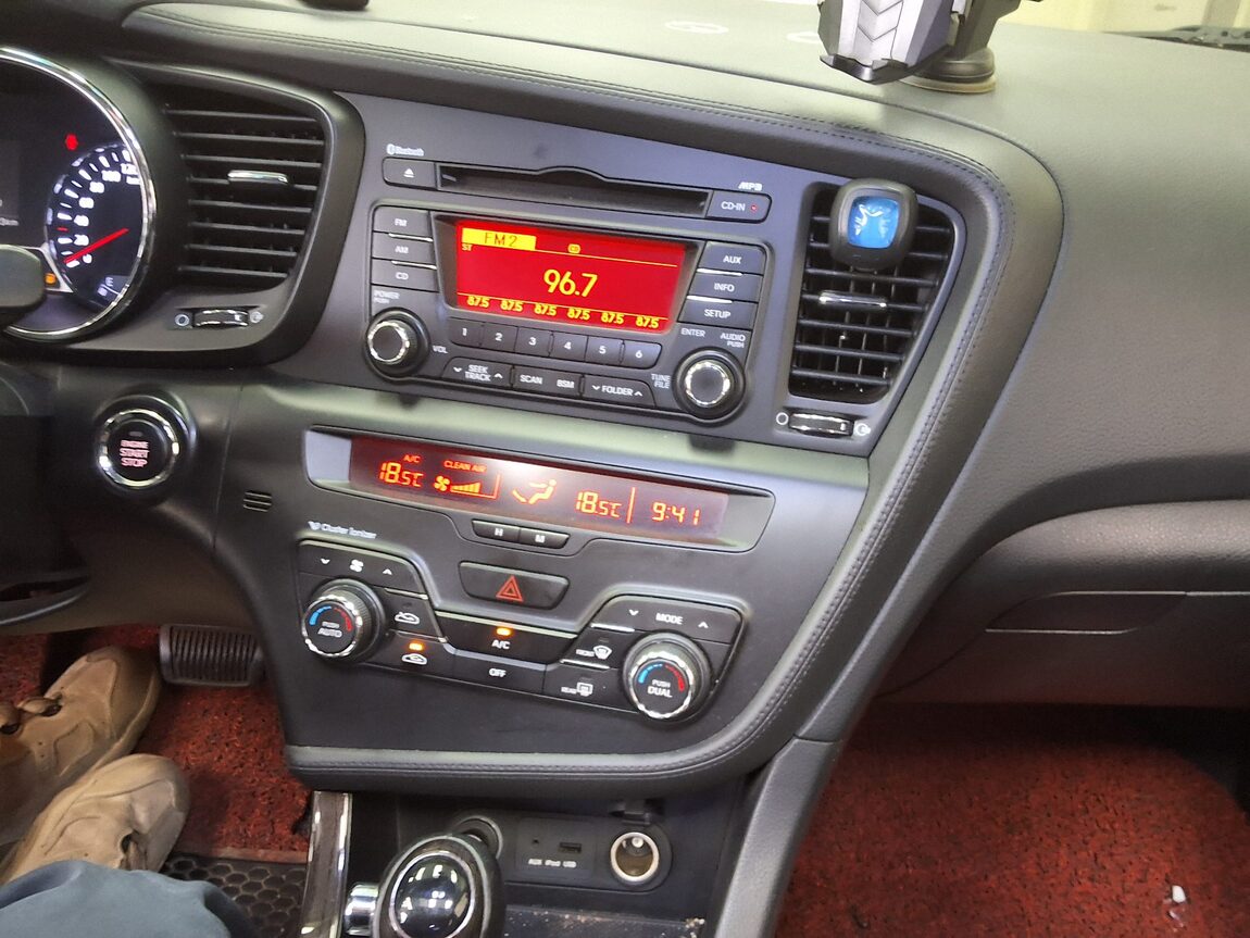 KIA K5 2.0 CVVT PRESTIGE 2011 - zdjęcie 24