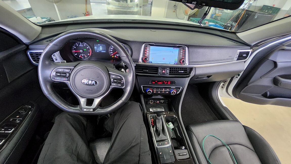 KIA NEW K5 2.0 GASOLINE PRESTIGE SX 2016 - zdjęcie 11