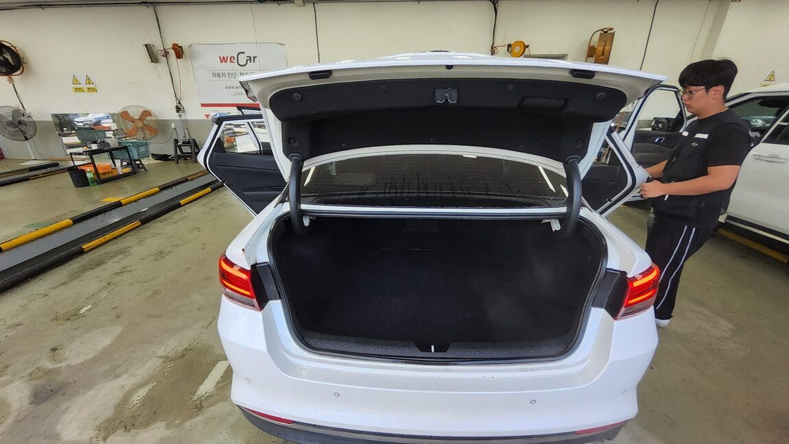 KIA NEW K5 2.0 GASOLINE PRESTIGE SX 2016 - zdjęcie 15