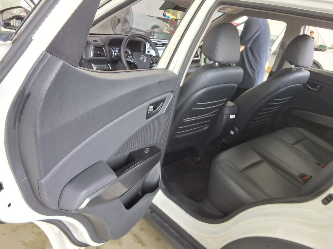 KG MOBILITY (SSANGYONG) VERY NEW TIVOLI 1.5 GASOLINE 2WD V3 2022 - zdjęcie 12