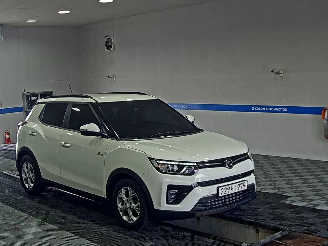 KG MOBILITY (SSANGYONG) VERY NEW TIVOLI 1.5 GASOLINE 2WD V3 2022 - zdjęcie 3