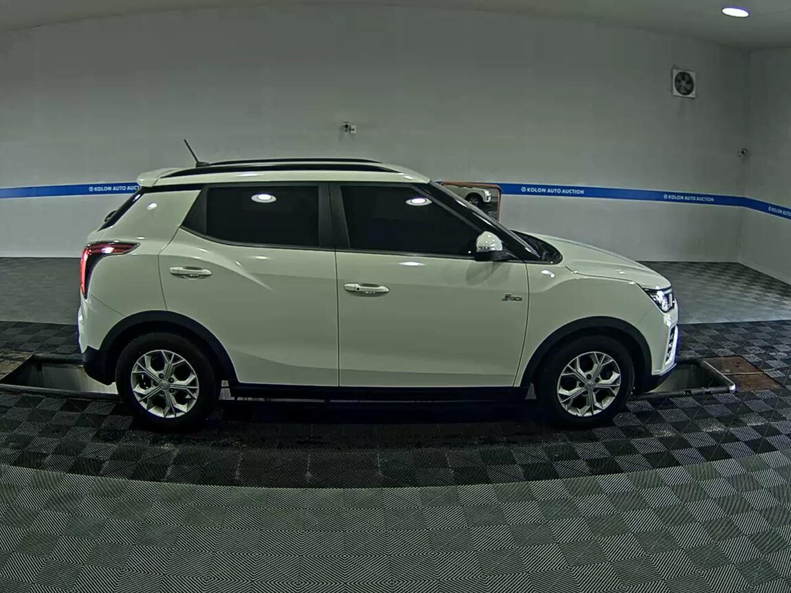 KG MOBILITY (SSANGYONG) VERY NEW TIVOLI 1.5 GASOLINE 2WD V3 2022 - zdjęcie 4