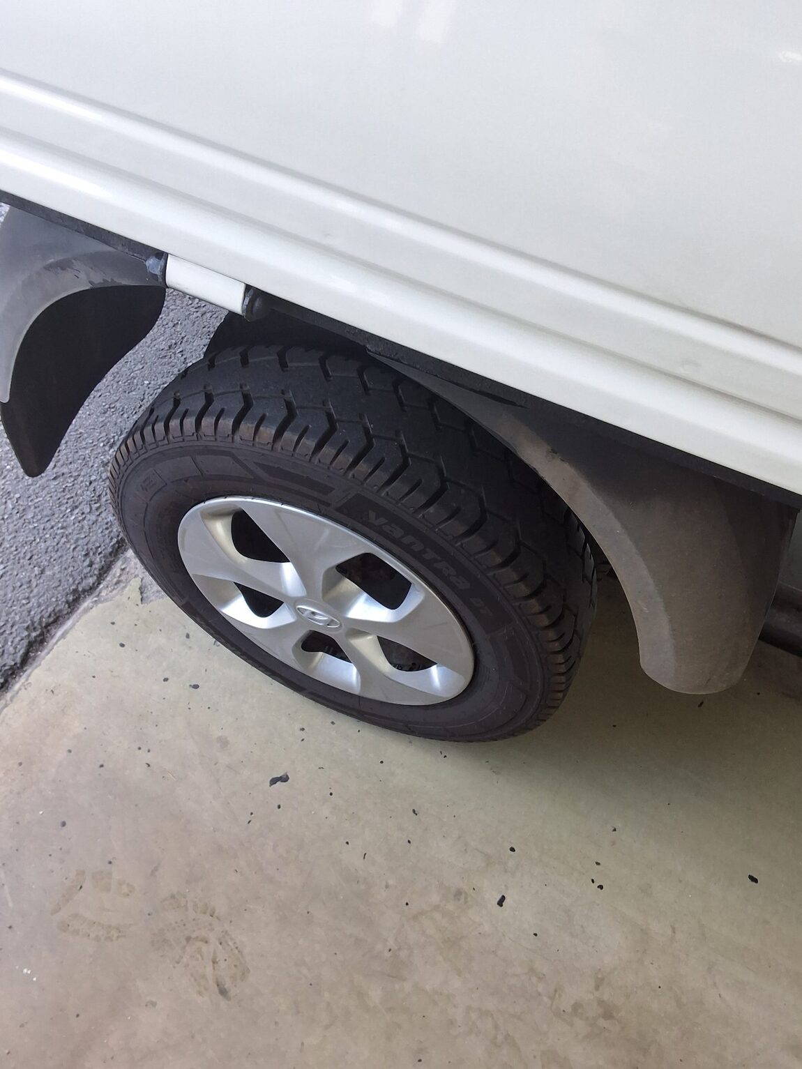 HYUNDAI PORTER II CRDi SUPER CAB EXTRA LONG WHEELBASE MODERN 2019 - zdjęcie 22