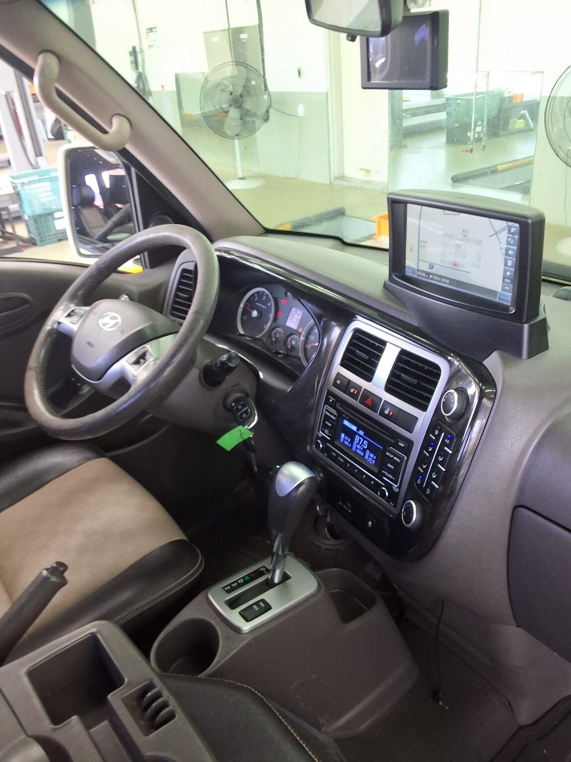 HYUNDAI PORTER II CRDi SUPER CAB EXTRA LONG WHEELBASE MODERN 2019 - zdjęcie 11