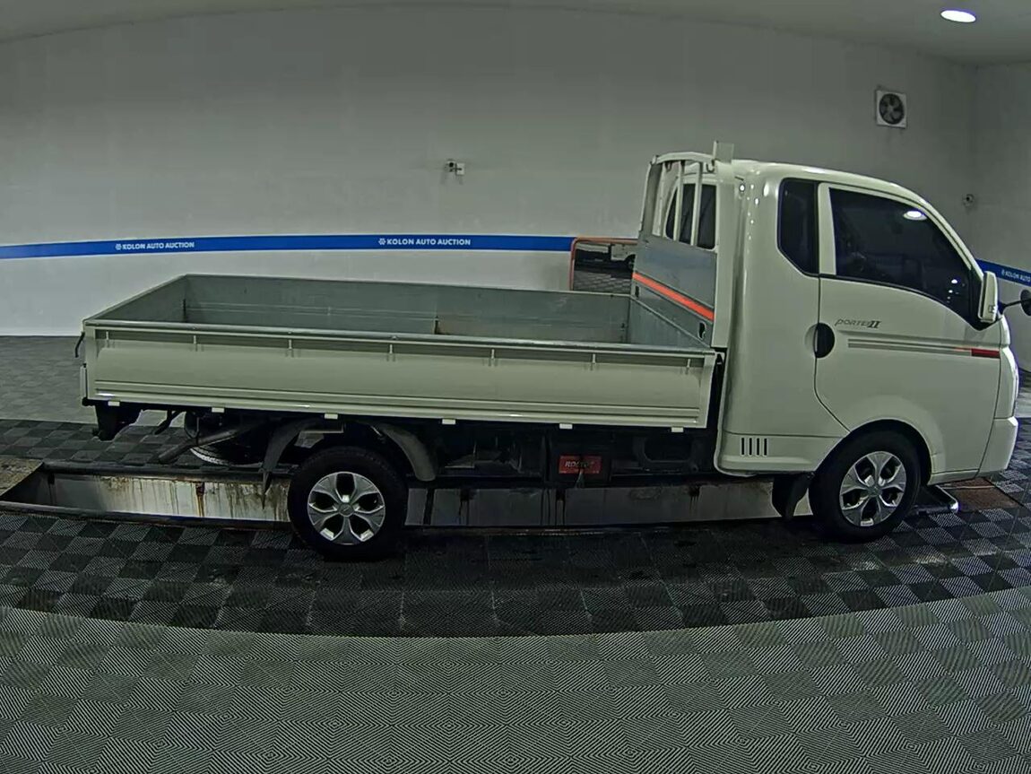 HYUNDAI PORTER II CRDi SUPER CAB EXTRA LONG WHEELBASE MODERN 2019 - zdjęcie 4