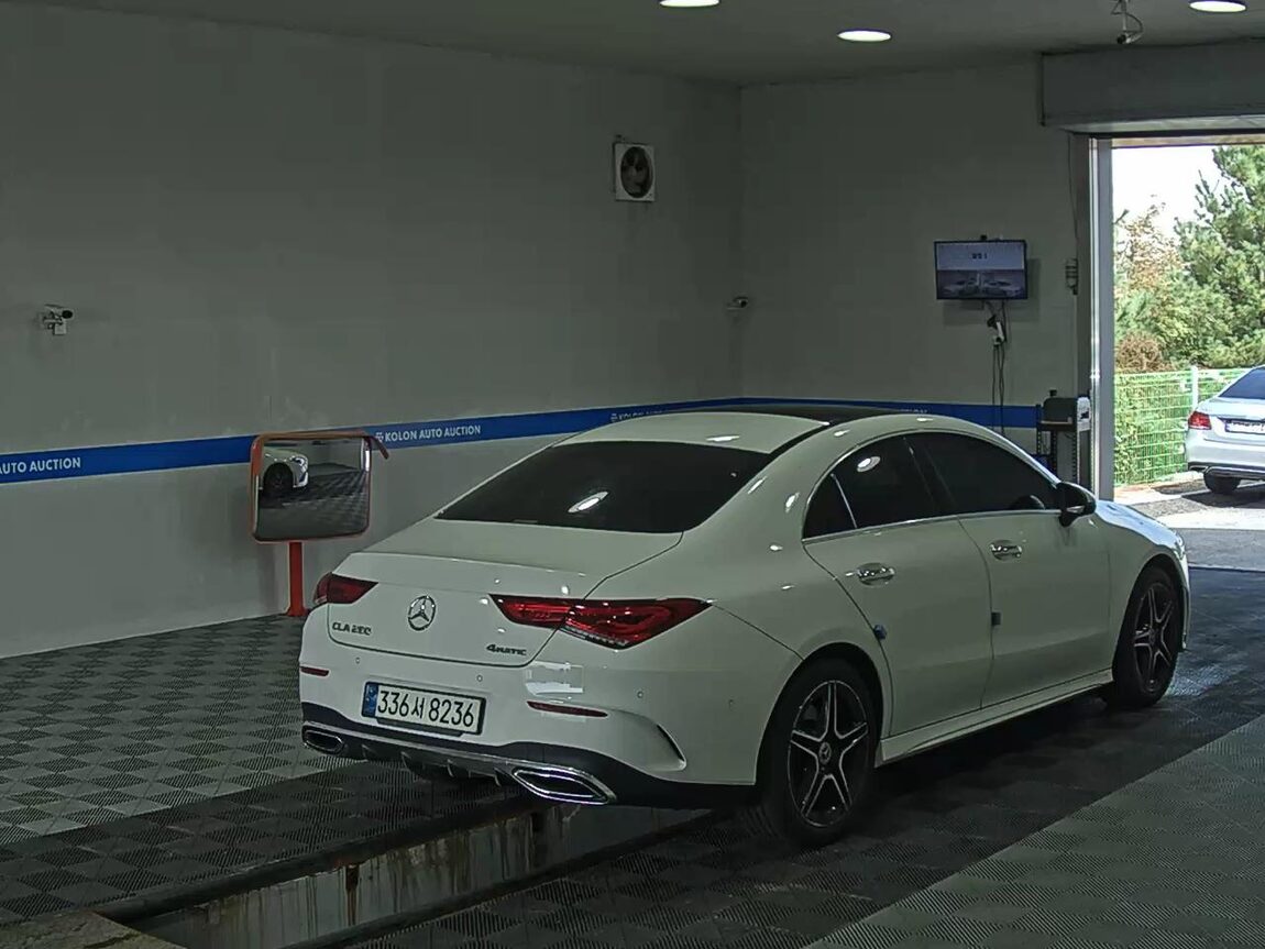MERCEDES-BENZ CLA-CLASS (2ND GEN) CLA250 4MATIC 2021 - zdjęcie 5